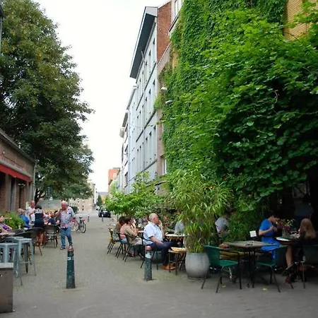 The 16th Century Horse Alley アパート *